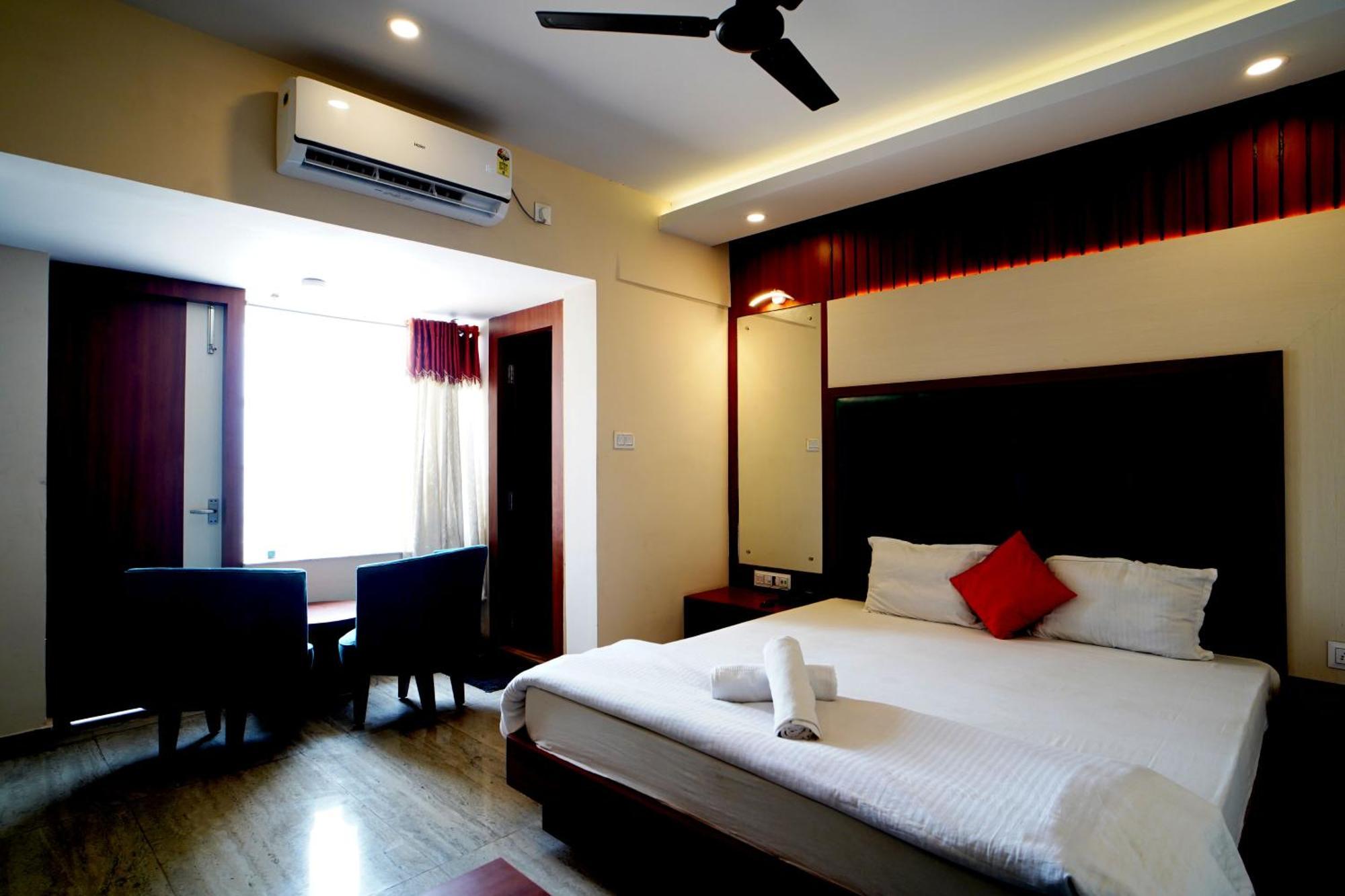 Royal Sea View !! Beach Front With Free Wifi !! Digha  Extérieur photo