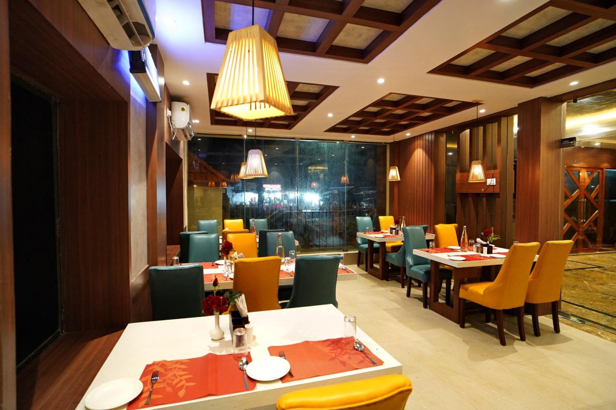 Royal Sea View !! Beach Front With Free Wifi !! Digha  Extérieur photo